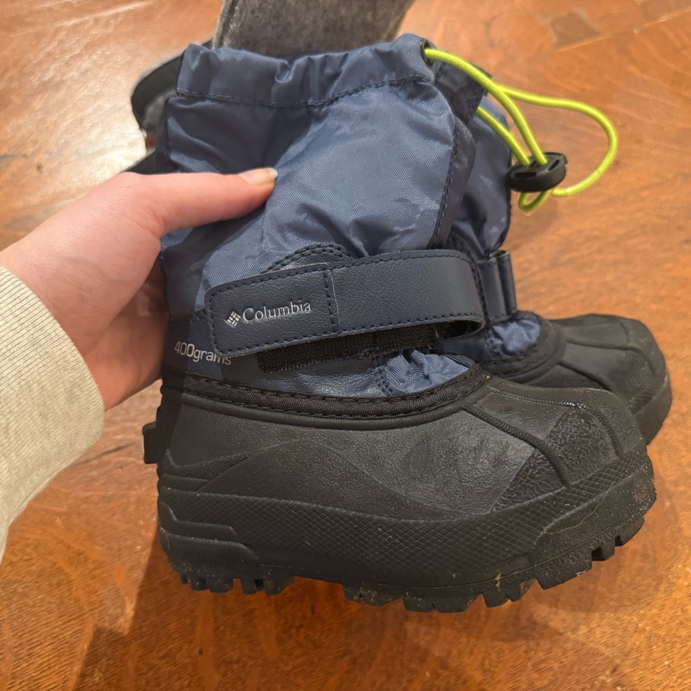 Columbia Kids Boots Size 8
